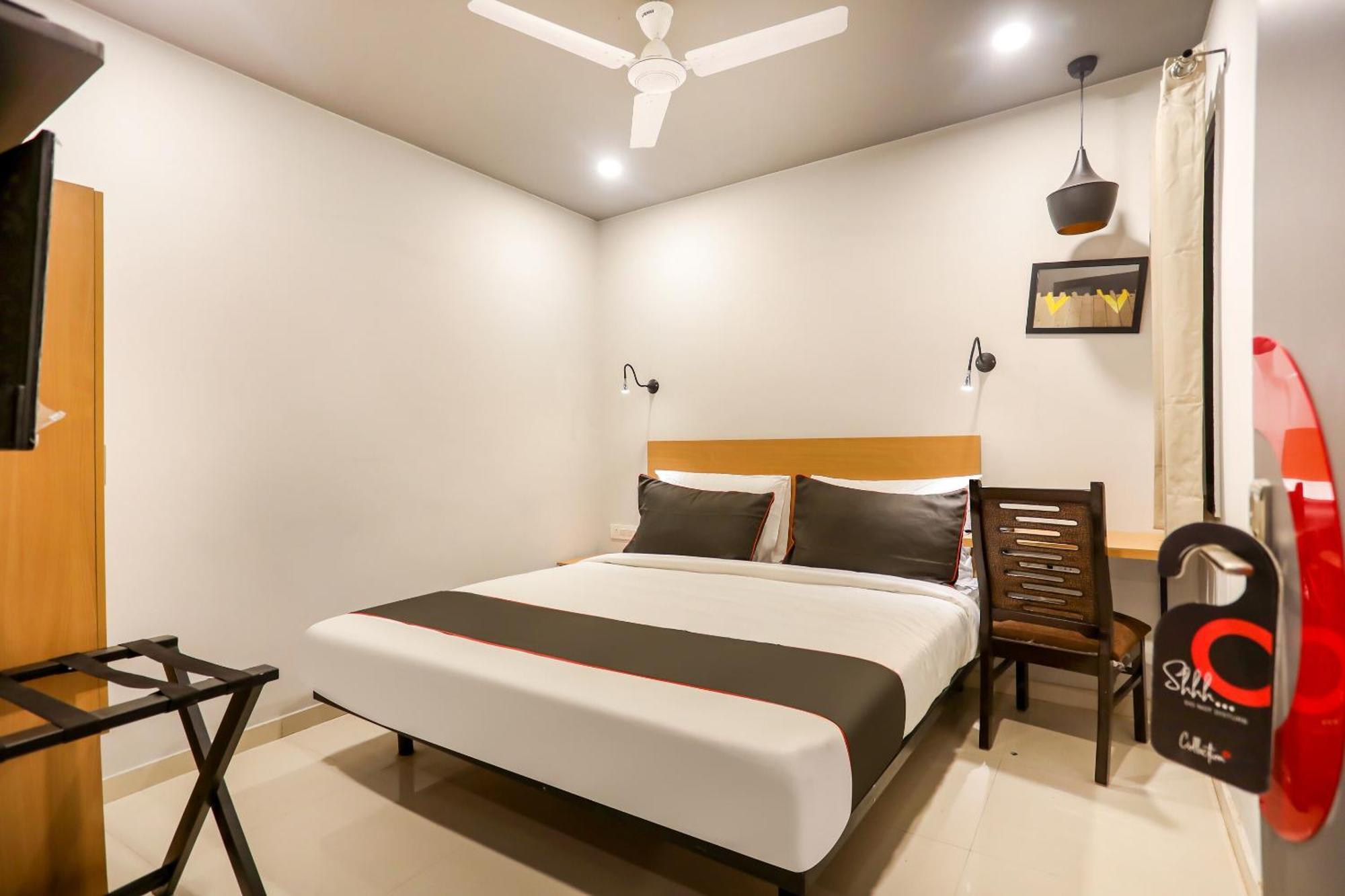 Super Collection O Le Noida Hotel Near Sector 76 Metro Station Bagian luar foto